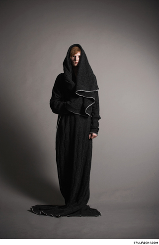 Illustration for article titled Ultimate Battle: The Snuggie vs. Slanket vs. Freedom Blanket vs. Blankoat